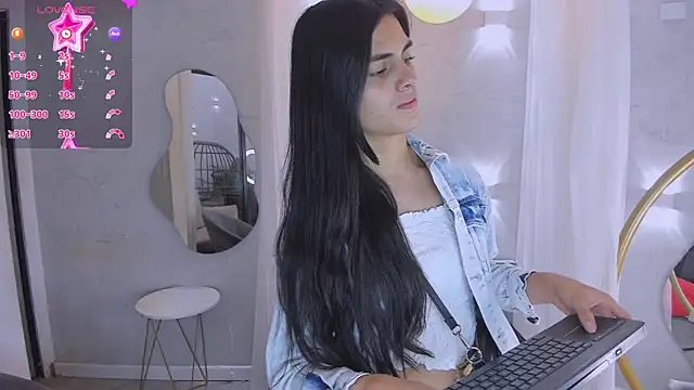 Venusflame   online show from 03/17/25, 01:18