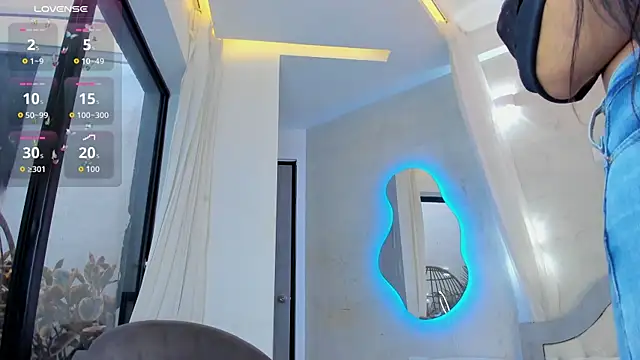 Venusflame   online show from 10/20/25, 11:54