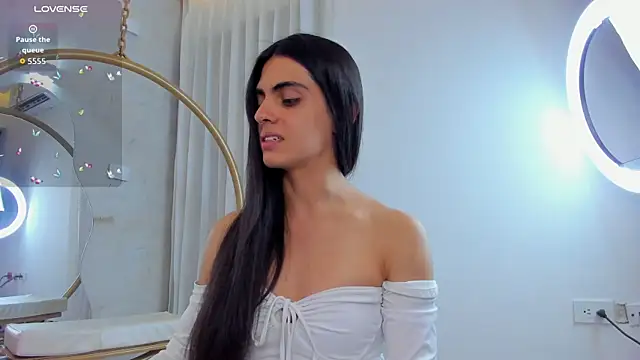 Venusflame   online show from 10/31/25, 11:55