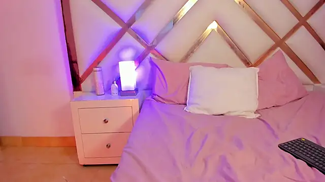 HayamiKioto online show from 01/31/25, 03:44