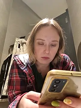 Snapshot of Public_Katrisha chatting on 05/21/26, 02:24 Public Katrisha online show from 05/21/26, 02:24