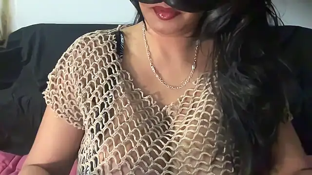 Snapshot of SCARLET-SANTANA chatting on 12/07/24, 11:12 SCARLET-SANTANA online show from 12/07/24, 11:12