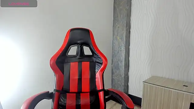 zoe connor19 online show from 11/11/25, 08:42