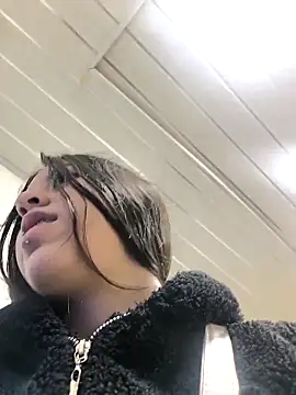 zoe connor19 online show from 11/16/25, 12:44