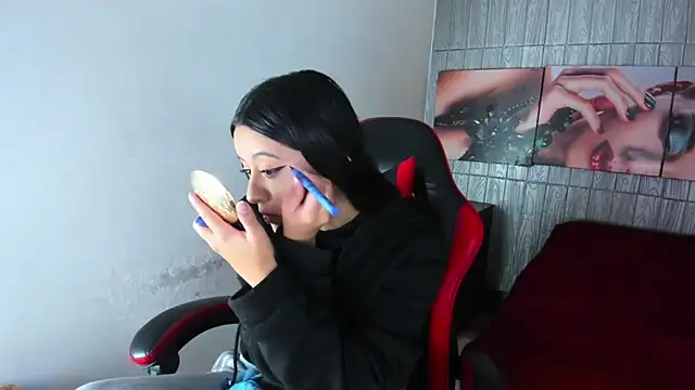 zoe connor19 online show from 04/17/26, 09:18