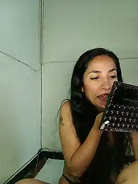 chloewildd  online show from 03/14/26, 10:15