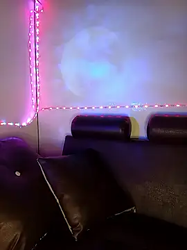 chloewildd  online show from 05/16/26, 11:57