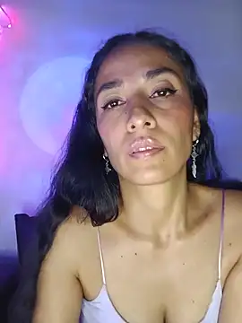 chloewildd  online show from 05/31/26, 12:08