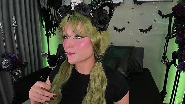 Morgan Hilll  online show from 10/20/25, 12:16