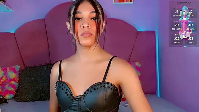 Snapshot of ValentinaMarinn chatting on 12/12/24, 08:43 ValentinaMarinn online show from 12/12/24, 08:43