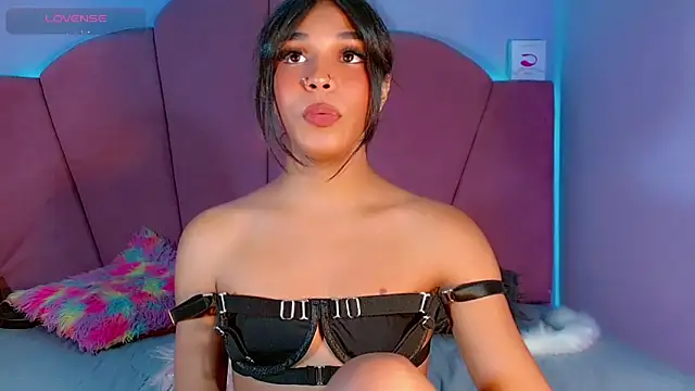 Snapshot of ValentinaMarinn chatting on 12/14/24, 11:56 ValentinaMarinn online show from 12/14/24, 11:56