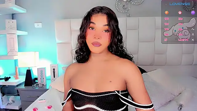 Snapshot of ValentinaMarinn chatting on 03/17/25, 09:13 ValentinaMarinn online show from 03/17/25, 09:13