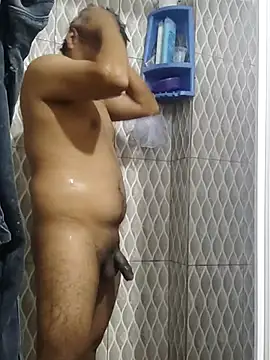 Snapshot of Tu_papi_69_ chatting on 11/08/25, 12:11 Tu papi 69 online show from 11/08/25, 12:11