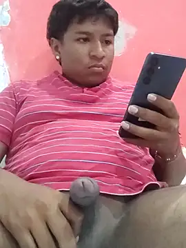 Snapshot of Tu_papi_69_ chatting on 03/24/26, 02:16 Tu papi 69 online show from 03/24/26, 02:16