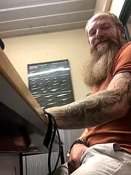 Ice mannHH online show from 09/30/25, 01:38