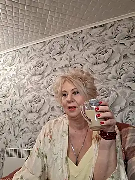 Snapshot of PALETT chatting on 02/21/25, 03:23 PALETT online show from 02/21/25, 03:23