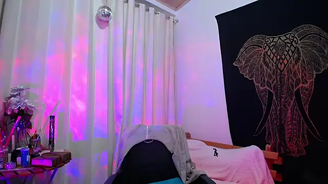 AmaRiv online show from 12/09/24, 11:13