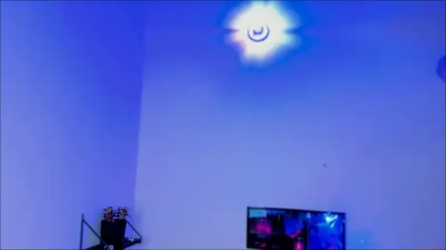 Snapshot of Kaaiiri chatting on 12/17/24, 03:50 Kaaiiri online show from 12/17/24, 03:50