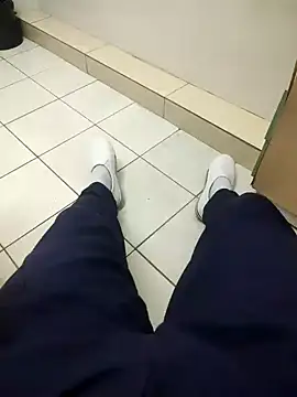 Snapshot of gatmoreno1 chatting on 09/26/25, 04:55 gatmoreno1 online show from 09/26/25, 04:55