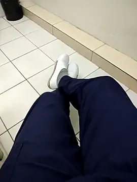 Snapshot of gatmoreno1 chatting on 10/02/25, 04:25 gatmoreno1 online show from 10/02/25, 04:25