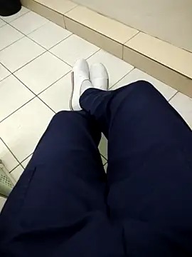 Snapshot of gatmoreno1 chatting on 10/03/25, 04:26 gatmoreno1 online show from 10/03/25, 04:26