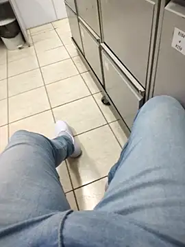 Snapshot of gatmoreno1 chatting on 11/01/25, 11:23 gatmoreno1 online show from 11/01/25, 11:23