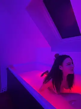 lenalux online show from 11/30/25, 04:22