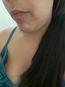 Snapshot of cheke42000 chatting on 03/23/25, 01:31 cheke42000 online show from 03/23/25, 01:31