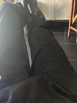 Snapshot of Juliano69xv chatting on 09/18/25, 06:32 Juliano69xv online show from 09/18/25, 06:32