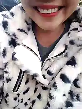 Snapshot of Betty20zx chatting on 12/15/24, 07:13 Betty20zx online show from 12/15/24, 07:13