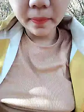 Snapshot of Betty20zx chatting on 01/05/25, 01:24 Betty20zx online show from 01/05/25, 01:24