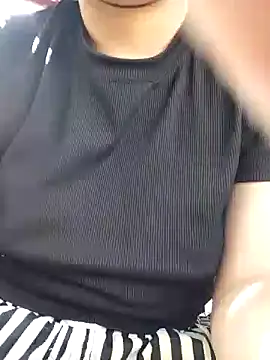 Snapshot of Betty20zx chatting on 02/22/25, 01:55 Betty20zx online show from 02/22/25, 01:55