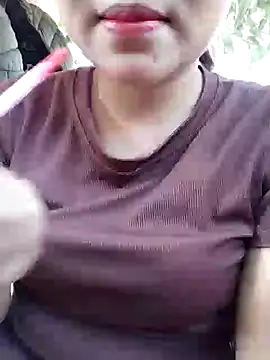 Snapshot of Betty20zx chatting on 03/02/25, 01:04 Betty20zx online show from 03/02/25, 01:04