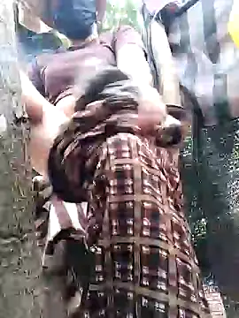 Snapshot of Betty20zx chatting on 03/04/25, 06:04 Betty20zx online show from 03/04/25, 06:04