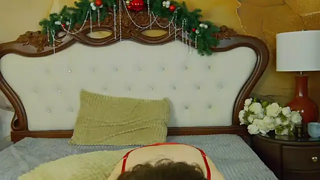 Snapshot of IreneRaye chatting on 12/28/24, 11:09 IreneRaye online show from 12/28/24, 11:09