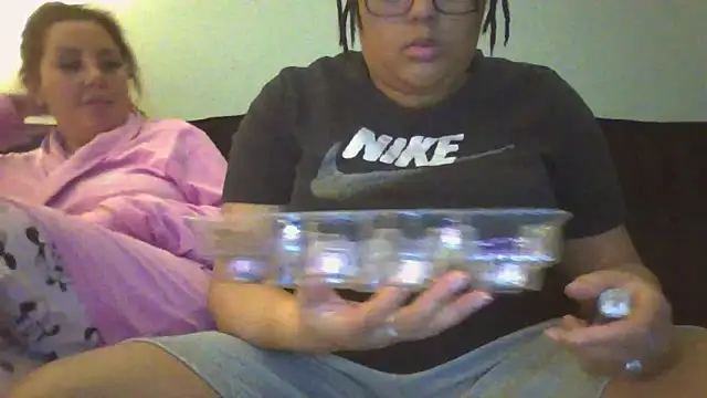 vanilla chocolate23 online show from 01/18/25, 04:42