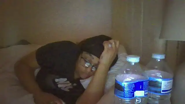 vanilla chocolate23 online show from 02/19/25, 10:09