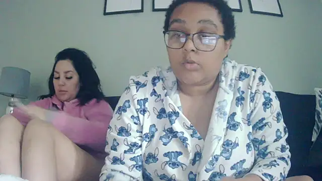 vanilla chocolate23 online show from 09/26/25, 09:24