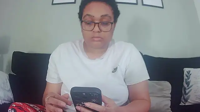 vanilla chocolate23 online show from 01/06/26, 11:25