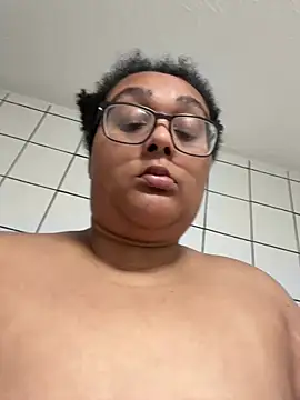 vanilla chocolate23 online show from 02/15/26, 03:20