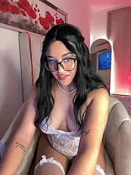 kenndall 21 online show from 12/30/24, 12:32