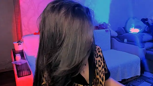 Swee Alicee online show from 02/11/26, 07:19