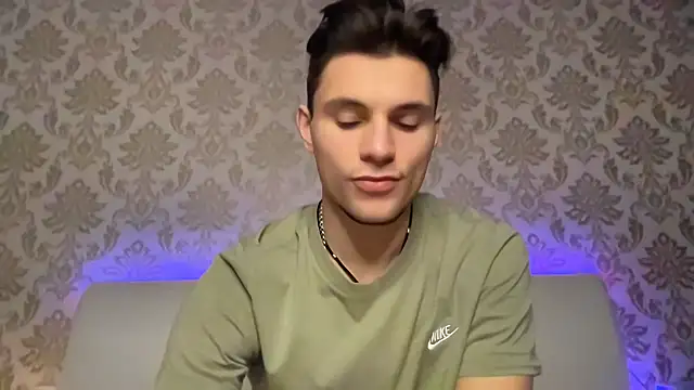 Snapshot of denlover1 chatting on 01/23/25, 03:22 denlover1 online show from 01/23/25, 03:22