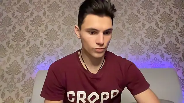 Snapshot of denlover1 chatting on 01/25/25, 02:14 denlover1 online show from 01/25/25, 02:14