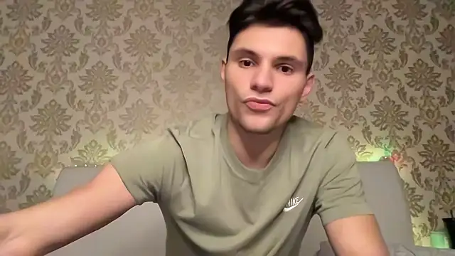 Snapshot of denlover1 chatting on 01/30/25, 04:34 denlover1 online show from 01/30/25, 04:34