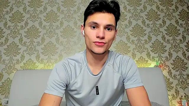 Snapshot of denlover1 chatting on 02/07/25, 03:19 denlover1 online show from 02/07/25, 03:19