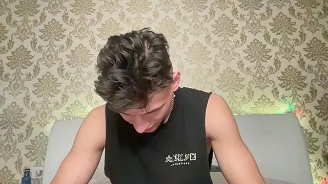 Snapshot of denlover1 chatting on 02/11/25, 07:48 denlover1 online show from 02/11/25, 07:48