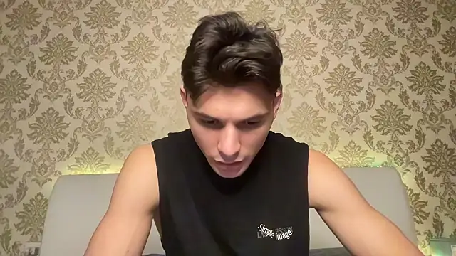 Snapshot of denlover1 chatting on 02/21/25, 03:32 denlover1 online show from 02/21/25, 03:32