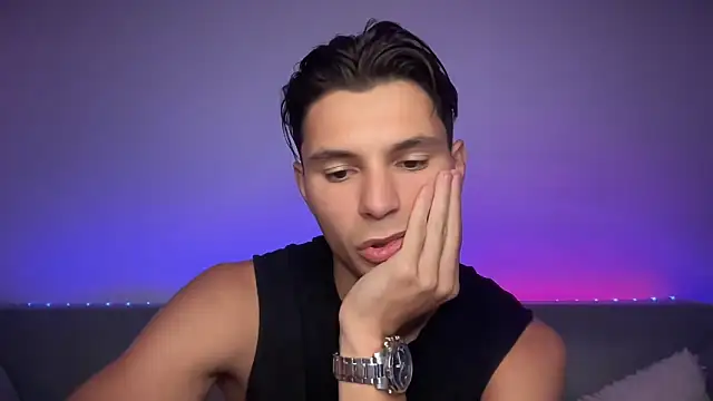 Snapshot of denlover1 chatting on 09/22/25, 09:11 denlover1 online show from 09/22/25, 09:11