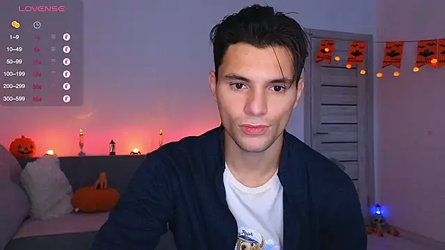 Snapshot of denlover1 chatting on 10/10/25, 09:30 denlover1 online show from 10/10/25, 09:30